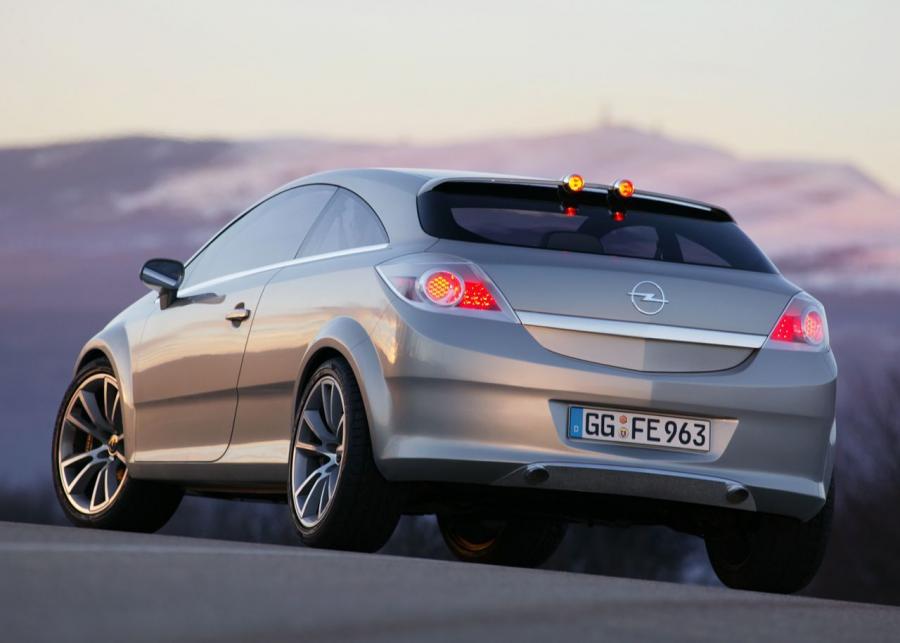  Opel GTC Geneva Concept 2003 года  (фото 7 из 21)
